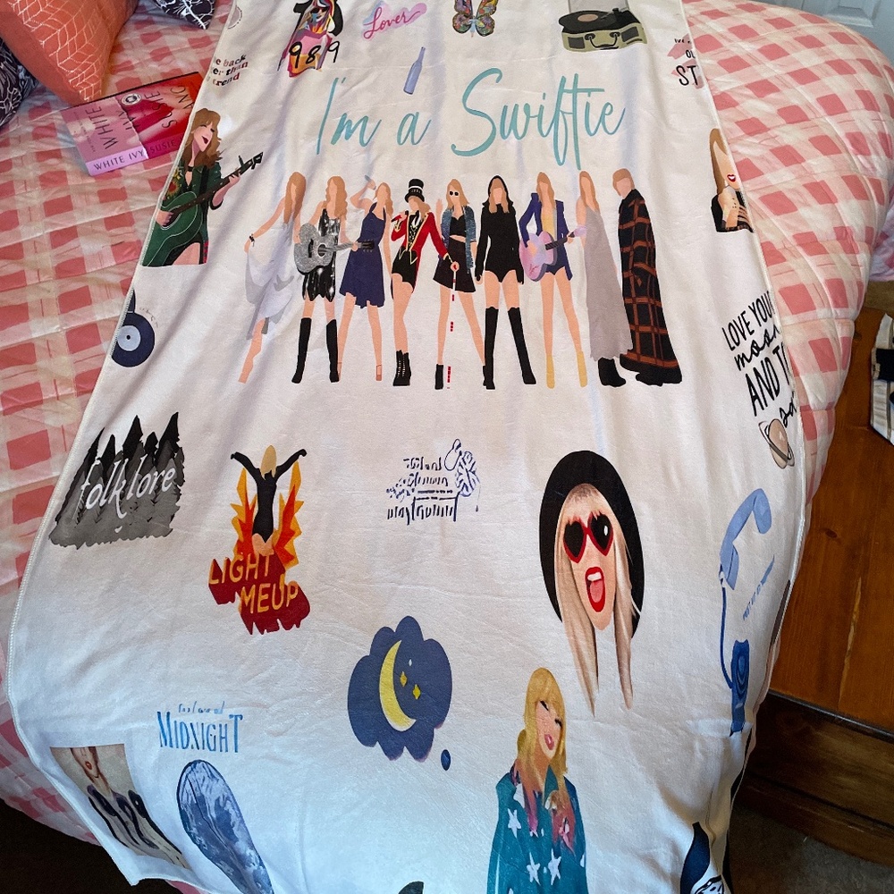 New- Taylor swift thin towel